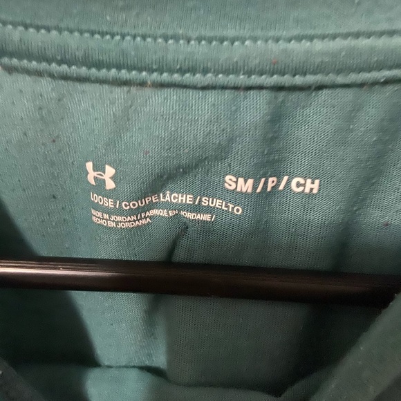 Under Armour Tee - Picture 2 of 2